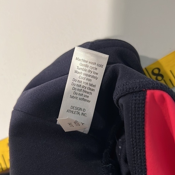 Athleta  COLOR BLOCK CROPPED LEGGING Yoga Pants Size large - Picture 11 of 11